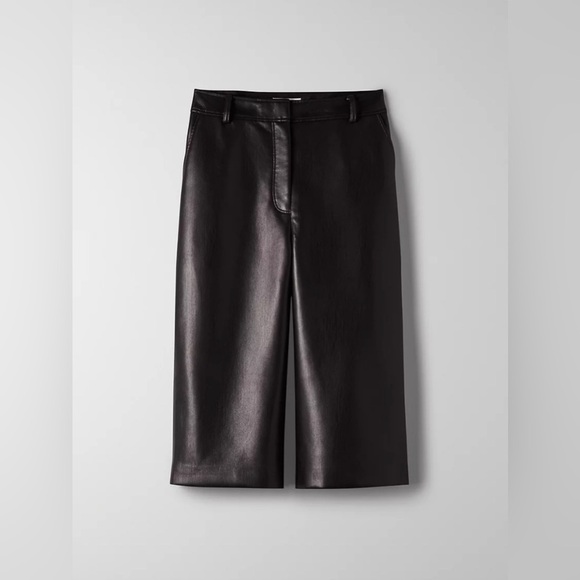 Aritzia Babaton Long Wide-Leg Short - Picture 2 of 7